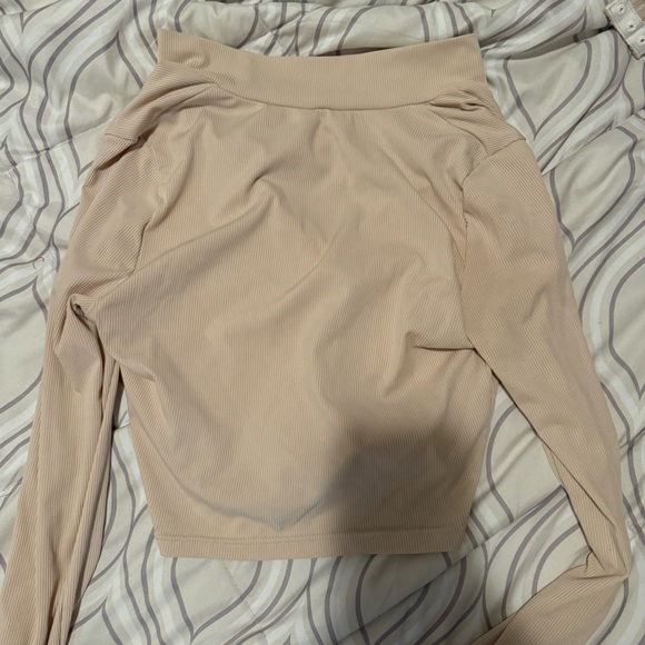 SHEIN TOP - Picture 5 of 5